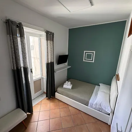 Morant Guest Napoli