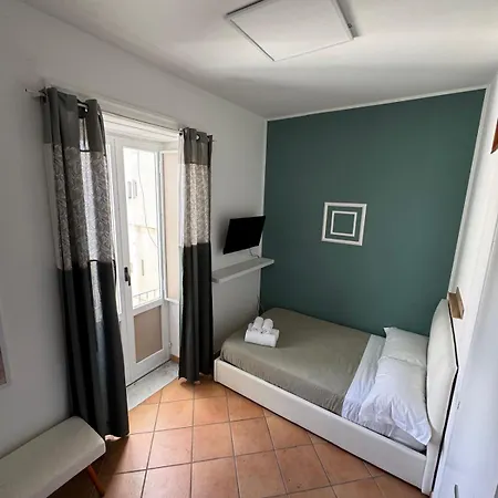 Morant Guest Неаполь